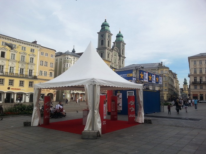 Pagodenzelt Hauptplatz